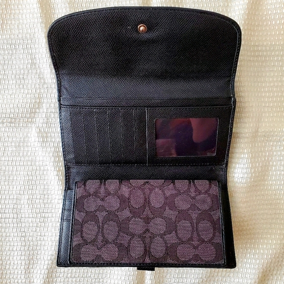 Authentic Coach Wallet - Picture 2 of 5